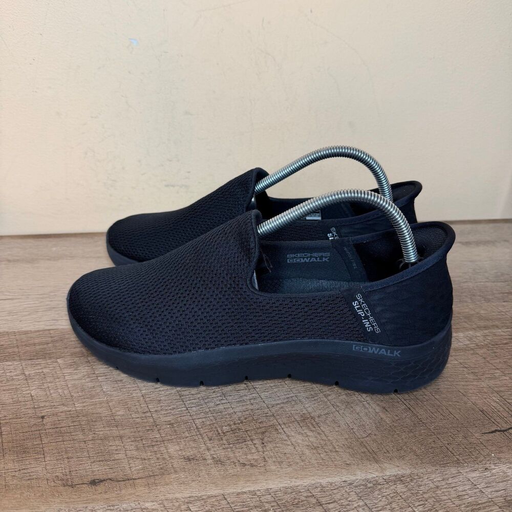 Skechers Go Walk Slip-On Athletic Shoes size 9 wide for women’s black